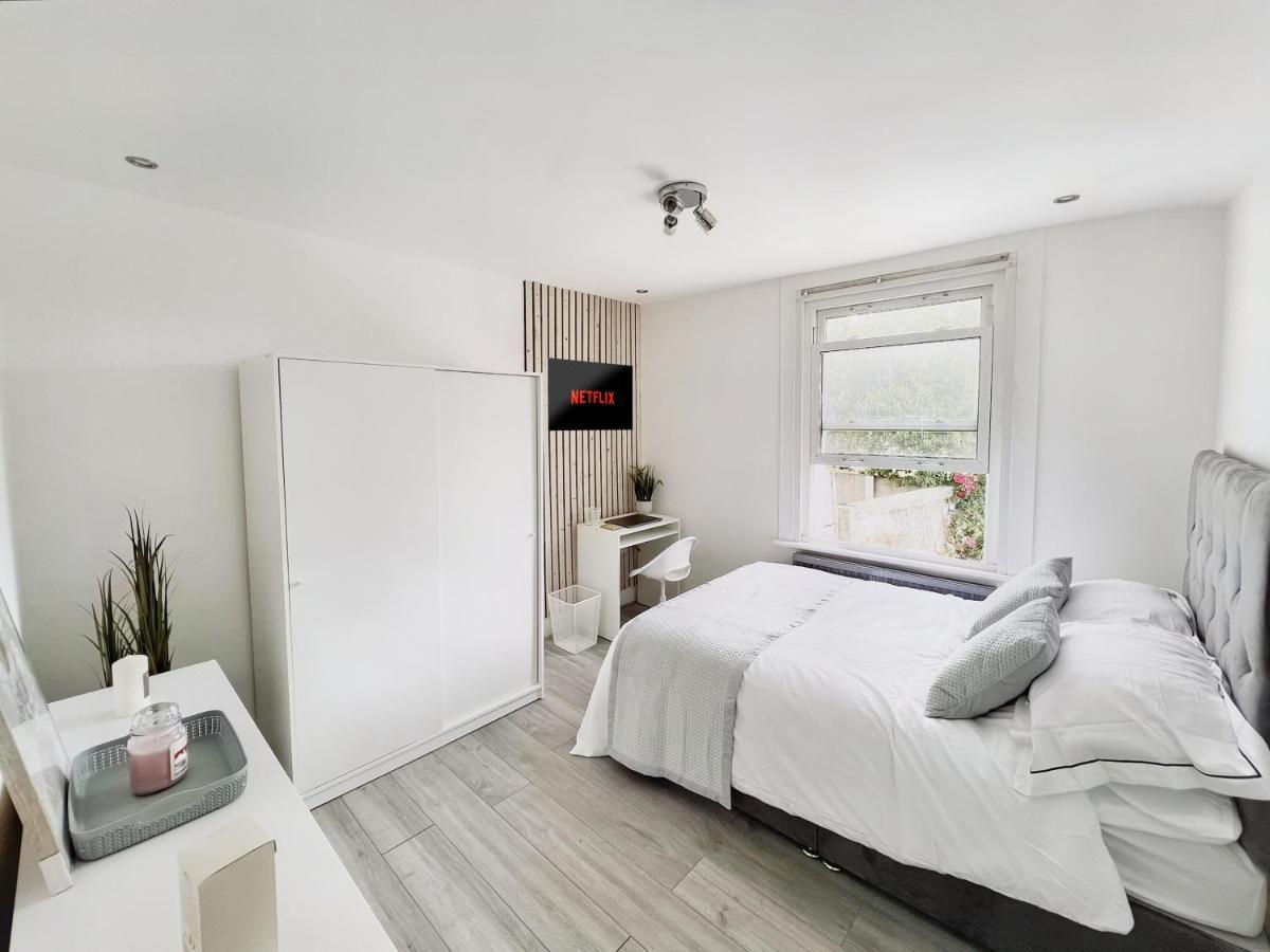 Modern Room In Centrally Located Apartment - Room 4 Londen Buitenkant foto